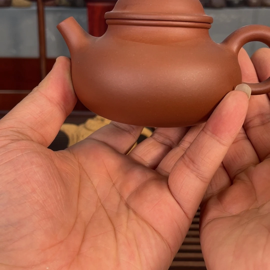 紫砂茶壶我们就像两人一起吃着午饭