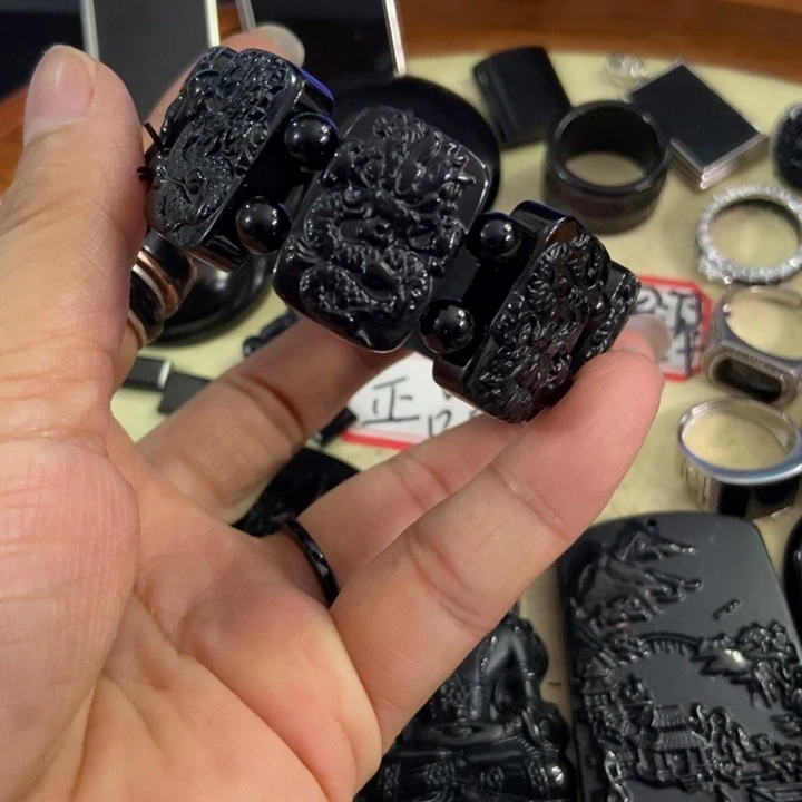 翡翠手链未镶嵌墨翠龙牌