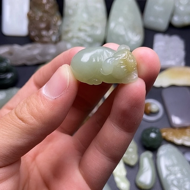 未镶嵌和田玉挂件