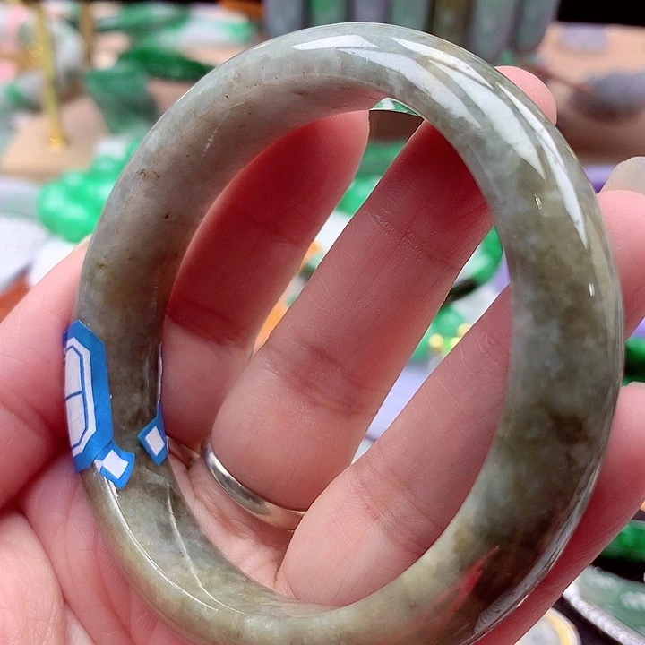 翡翠未镶嵌手镯翡翠