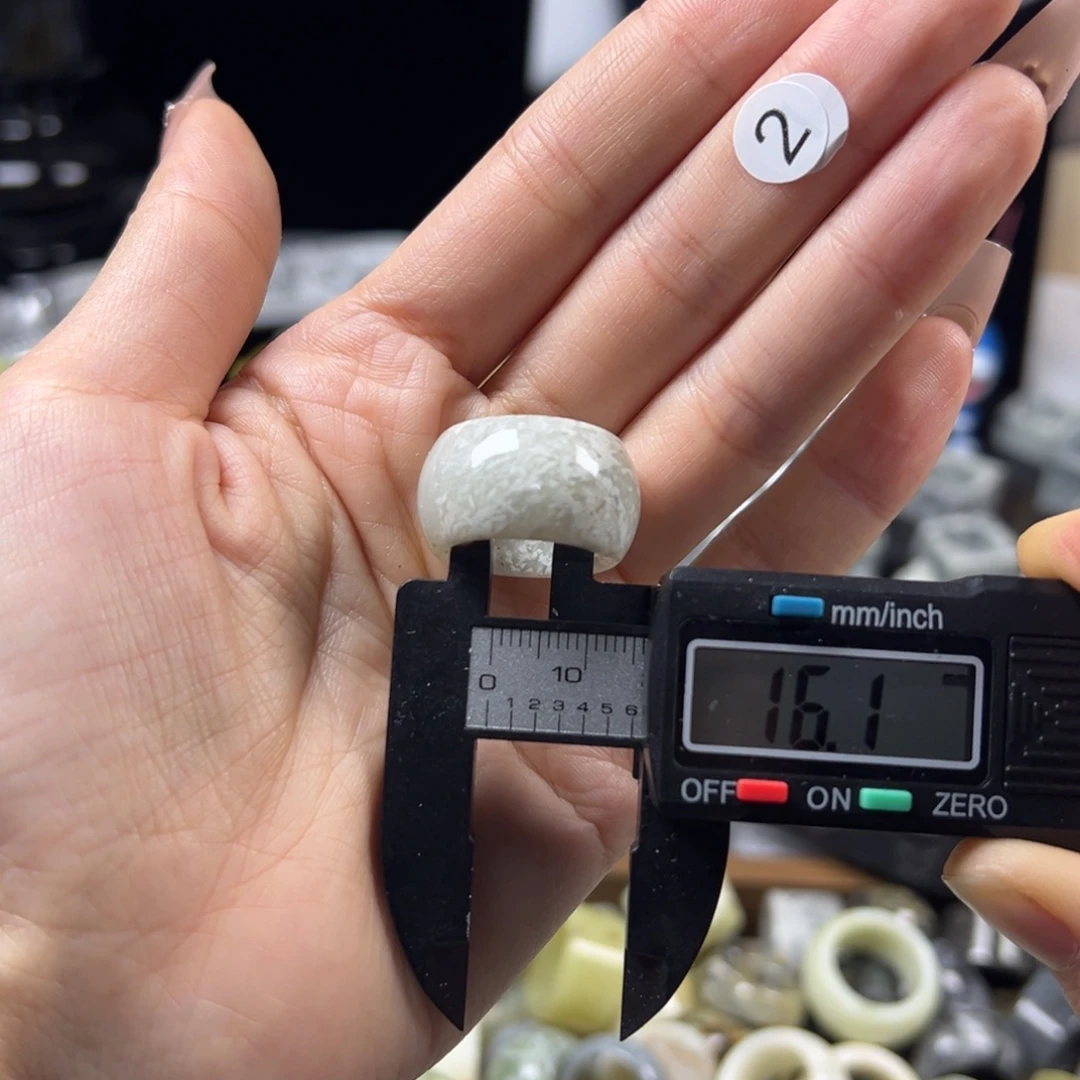 蛇纹石玉未镶嵌戒指