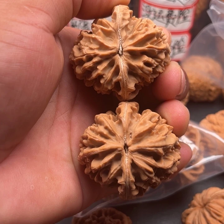 K***.文玩核桃把件老鼠44