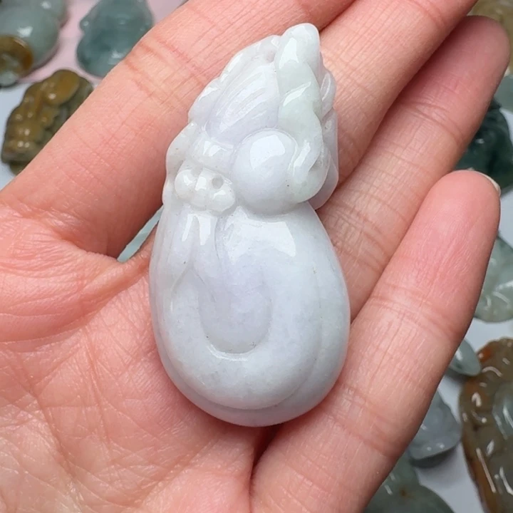 翡翠未镶嵌颈饰钱袋子