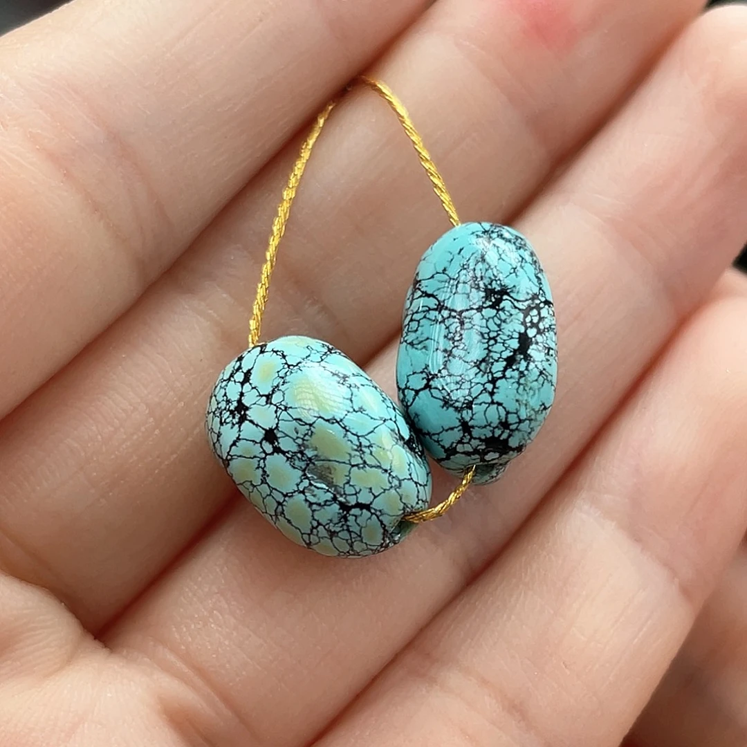 绿松石未镶嵌颈饰