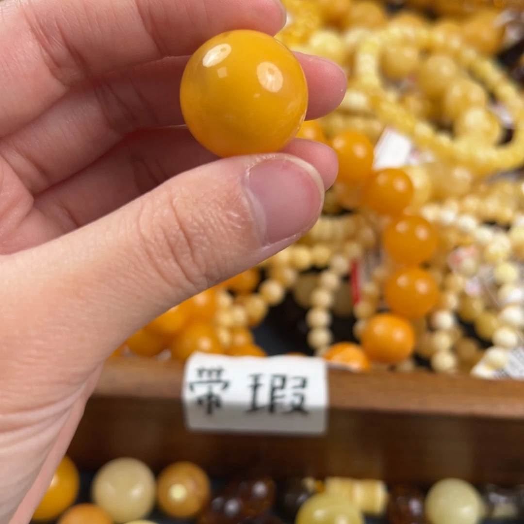 琥珀未镶嵌珠宝奇石