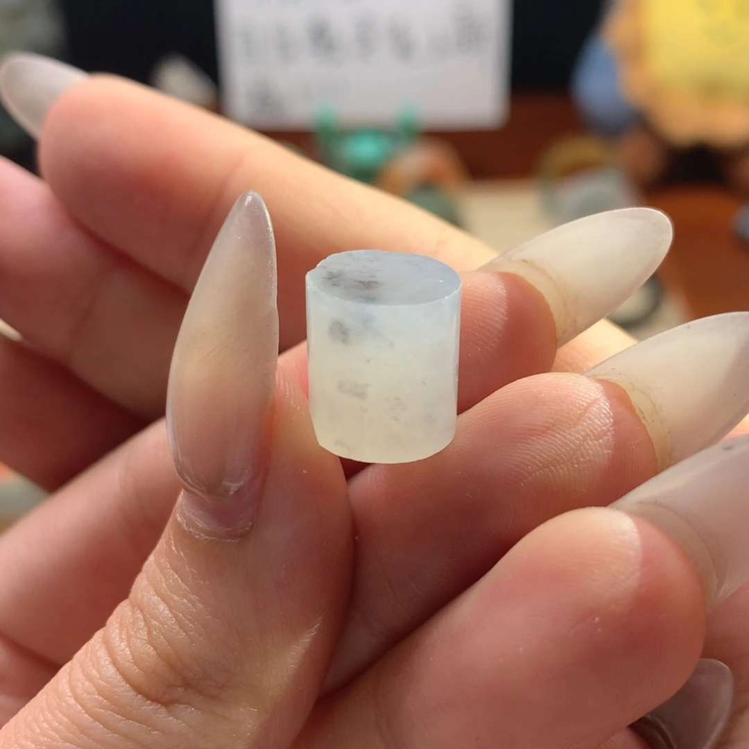 定制翡翠未镶嵌冰奶牛桶珠