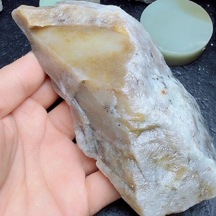 未镶嵌和田玉（糖玉）珠宝奇石