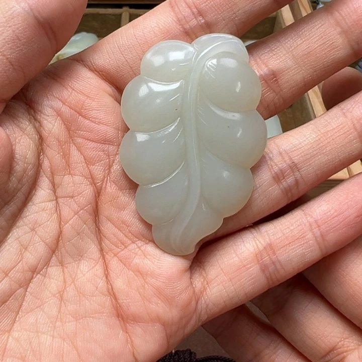 颈饰未镶嵌和田玉且末叶子