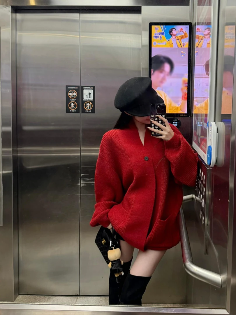 秋冬新款潮牌女装韩版高级感气质v领针织开衫御姐风休闲毛衣外套