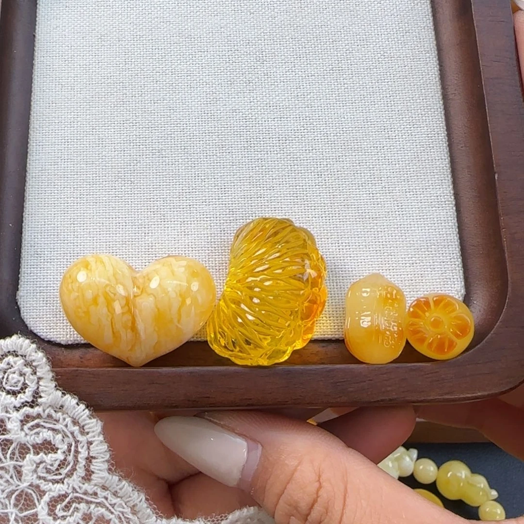 琥珀未镶嵌珠宝奇石云*