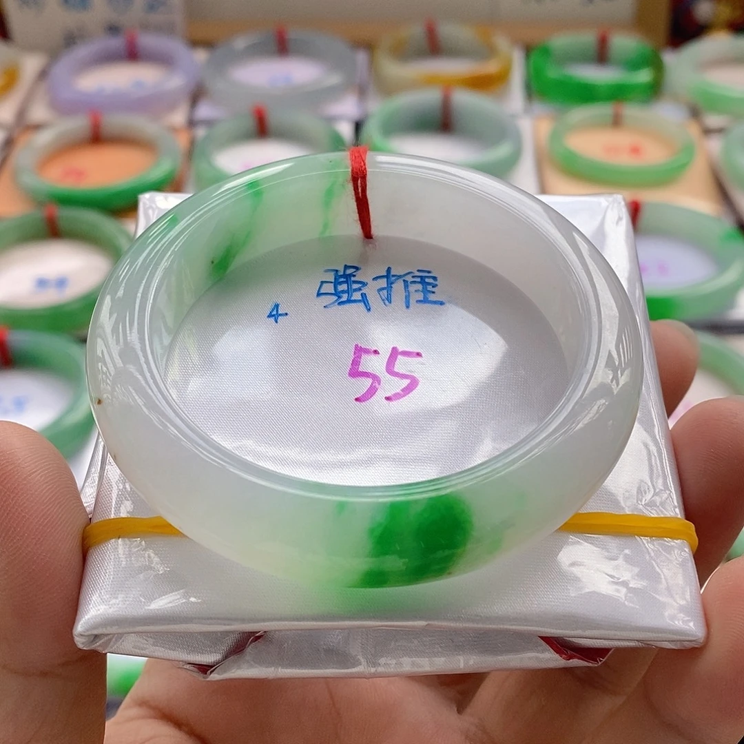 翡翠未镶嵌手镯4号