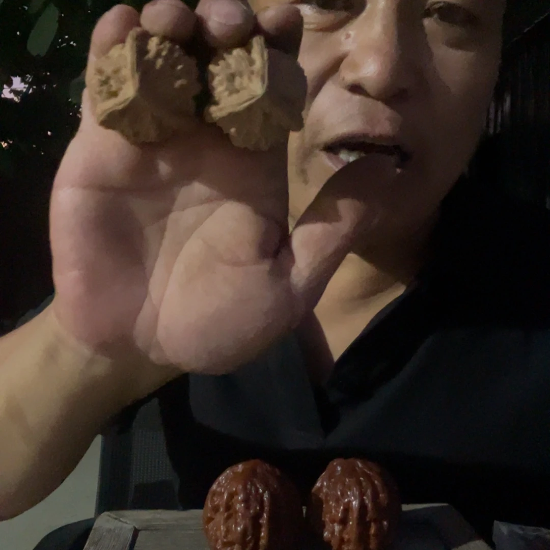 文玩核桃吊坠三棱40