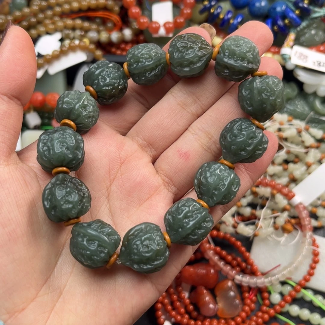 和田玉未镶嵌珠宝奇石