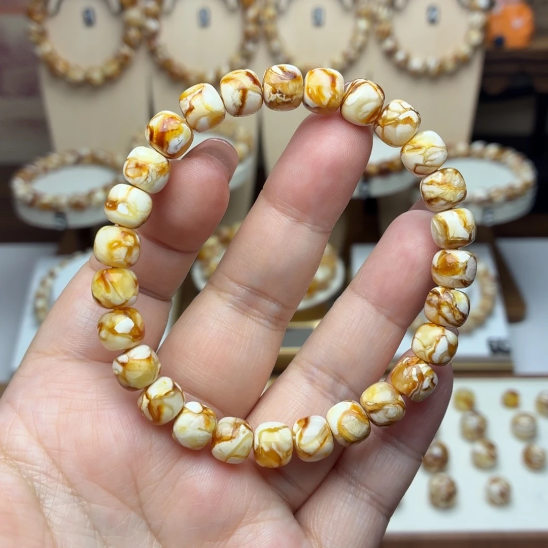 8mm沁色精工老型手串一条