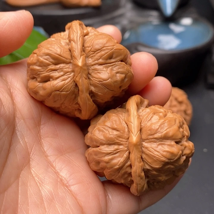 文玩核桃把件毕业蛙