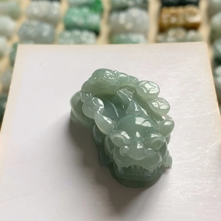 翡翠颈饰未镶嵌天然翡翠貔貅吊坠