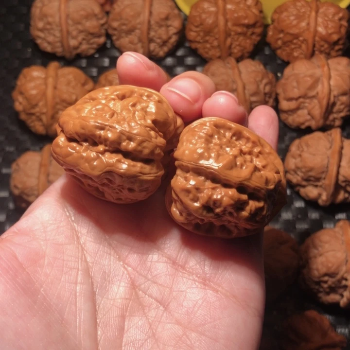 H***i文玩核桃把件四开