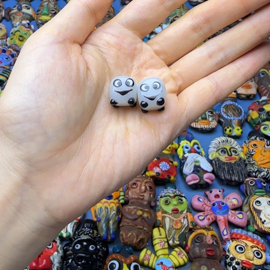 琉璃非金属玻璃颈饰配珠一个