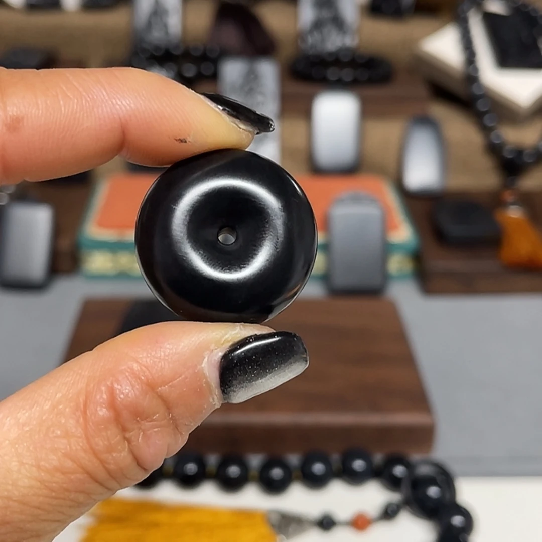 【闪购商品】和田玉（墨玉）吊坠(不含链)未镶嵌ღ****高羊脂