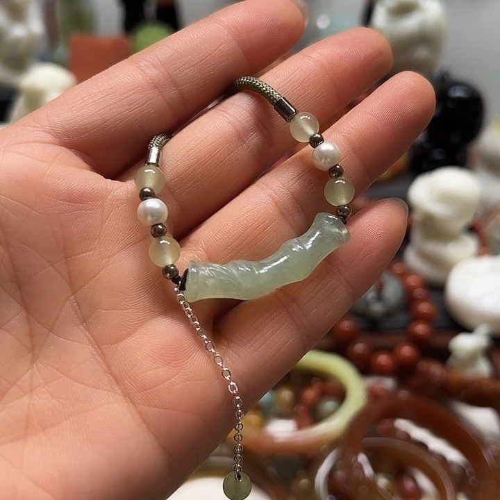 蛇纹石玉吊坠未镶嵌