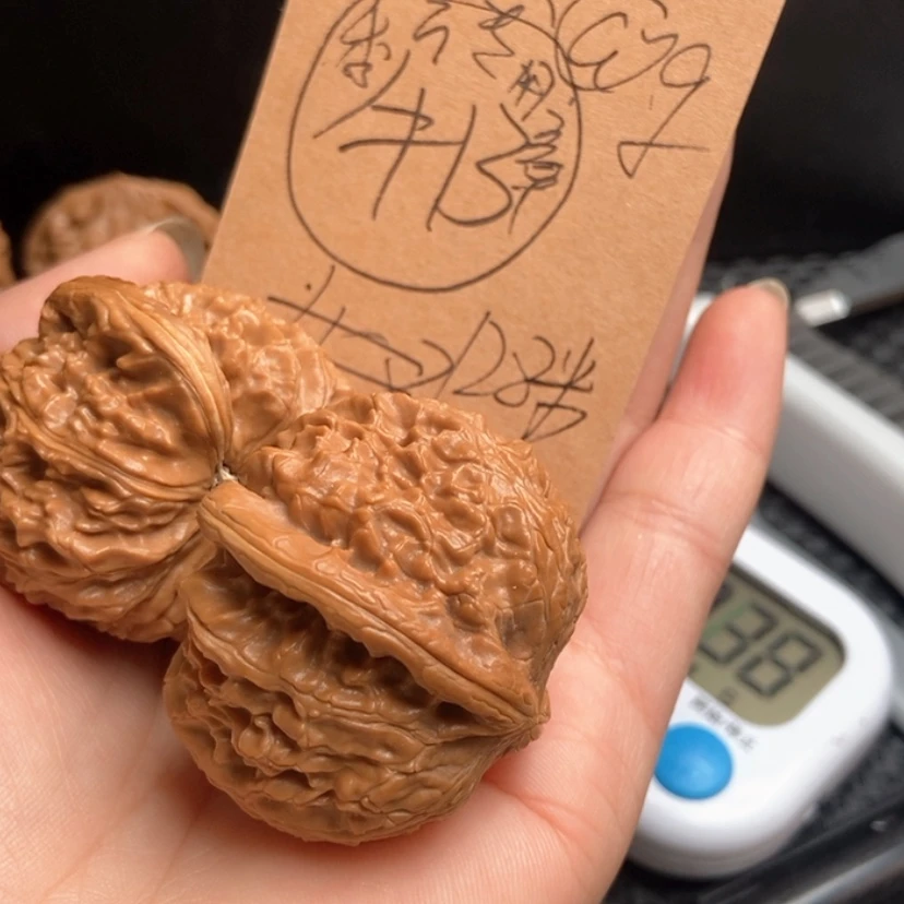 【闪购商品】文玩核桃吊坠@**9白狮子