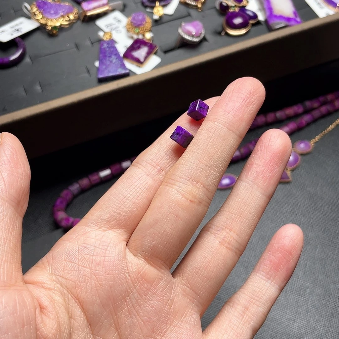 苏纪石（舒俱来）18K金镶嵌耳环毛***l