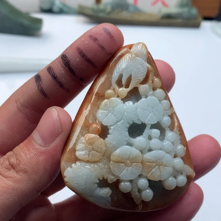 翡翠未镶嵌颈饰保真天然a货翡翠