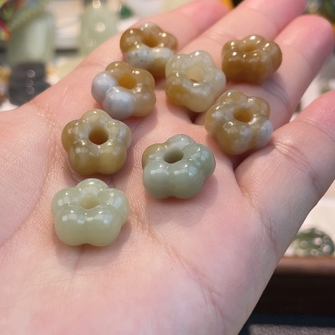 和田玉未镶嵌颈饰发1