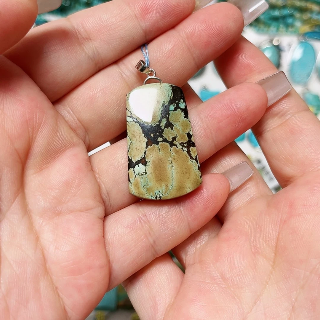 【闪购商品】未镶嵌绿松石珠宝奇石