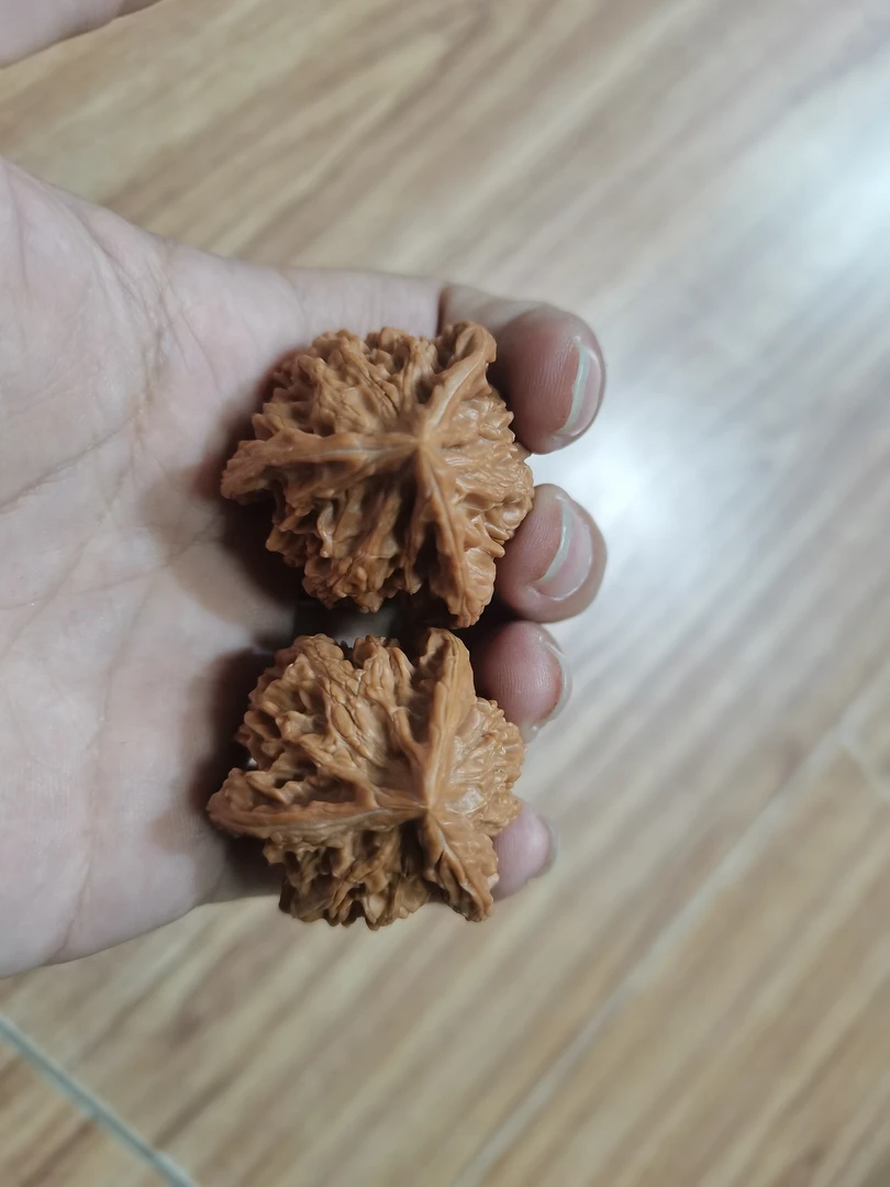 39号精修打底盘山三棱核桃，尺寸跟着直播走