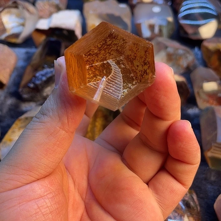 水晶未镶嵌珠宝半成品