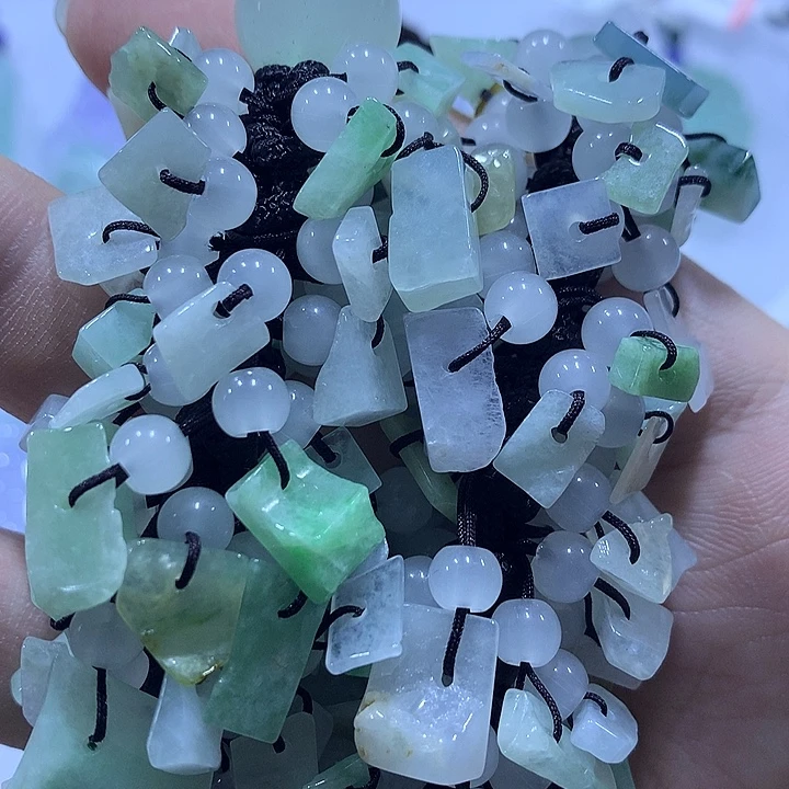 翡翠未镶嵌颈饰天然翡翠A货吊坠