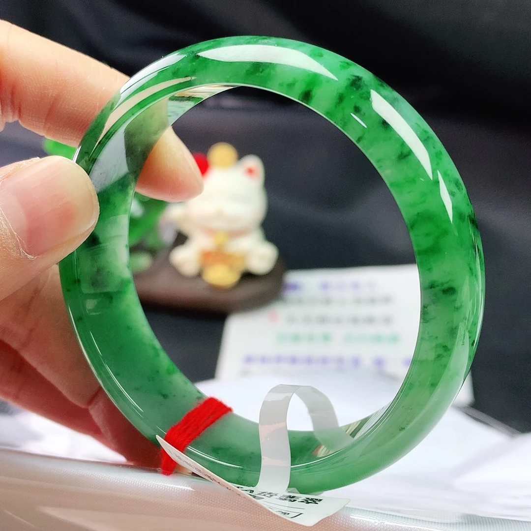 翡翠手镯未镶嵌56轮胎