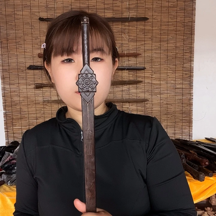 叶***草哈哈哈哈哈哈哈哈哈