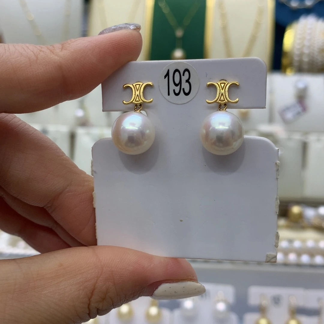 18K金镶嵌淡水珍珠耳饰