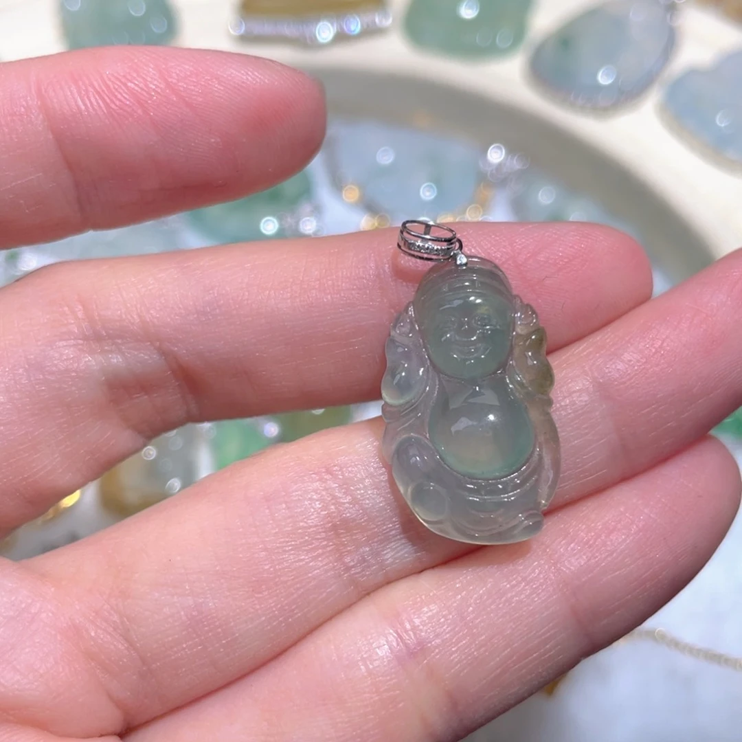 翡翠颈饰18K金镶嵌翡翠