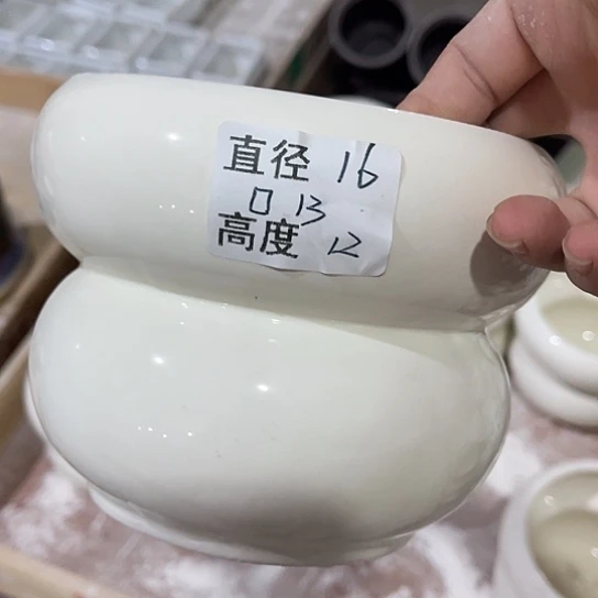 多肉绿植陶瓷花盆9.9包邮，有孔