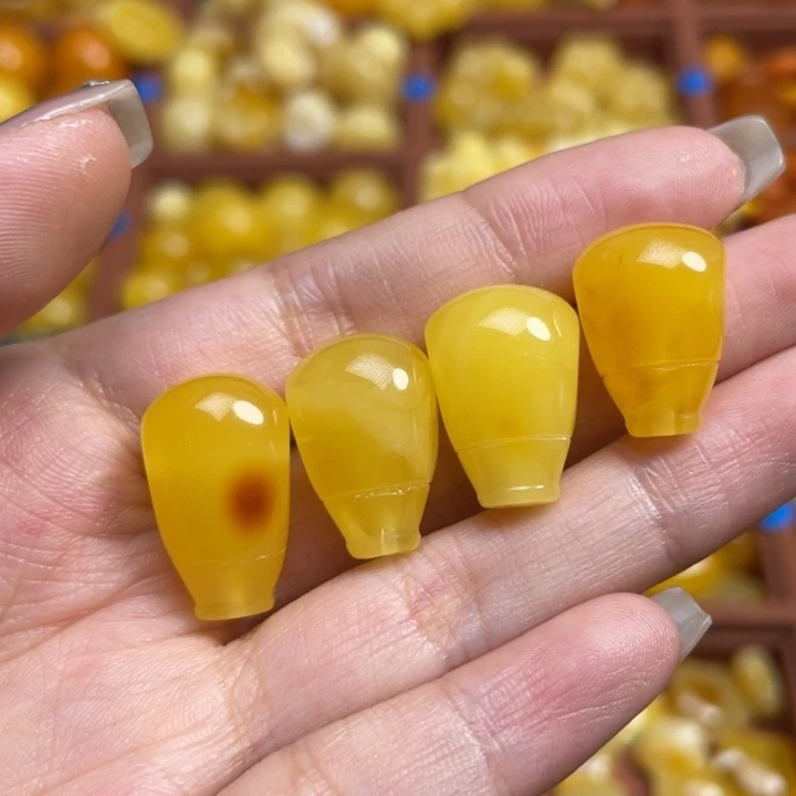蜜蜡未镶嵌珠宝奇石满蜡俏色三通路路通多样性发一微瑕