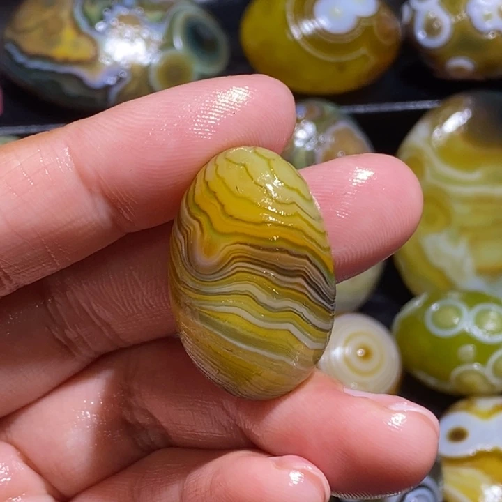 未镶嵌玛瑙/玉髓珠宝奇石