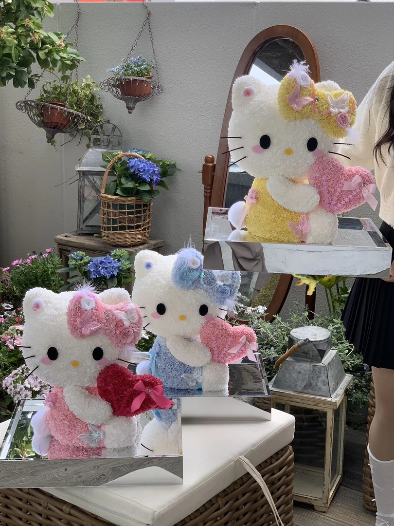 圣诞情人节hellokitty永生花礼盒摆件生日表白求婚送闺蜜女友礼物