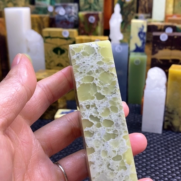 云南石x****8青田石印章石