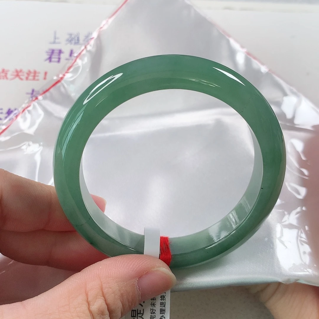 未镶嵌手镯翡翠 需包容裂纹①⑧②