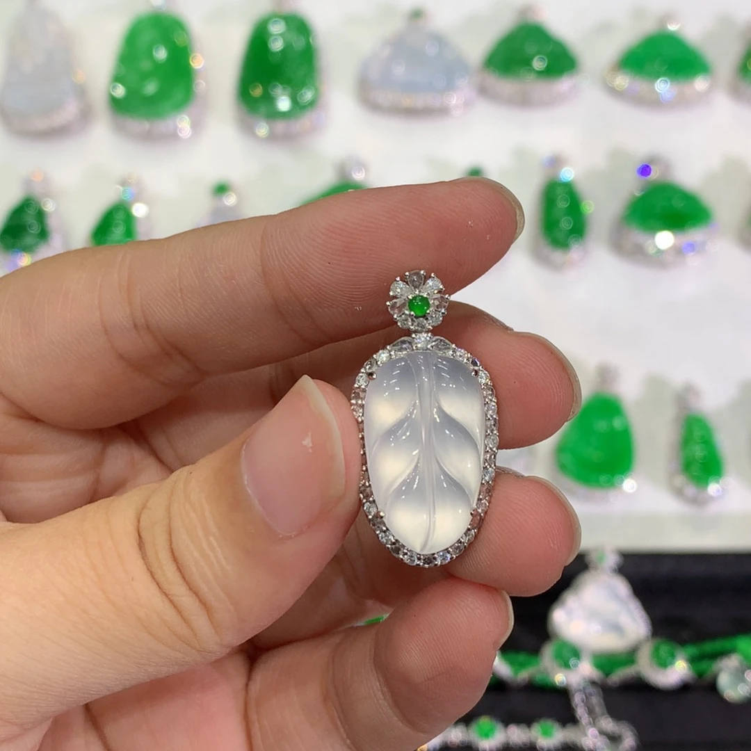 翡翠18K金镶嵌吊坠(不含链)吊坠