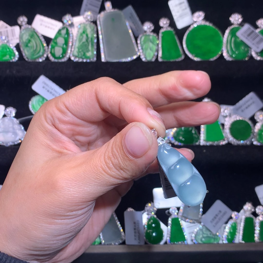 【闪购商品】颈饰银S925镶嵌翡翠