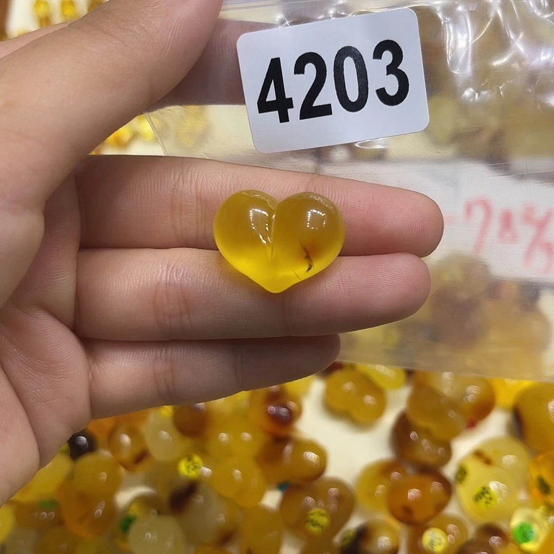 琥珀未镶嵌珠宝奇石