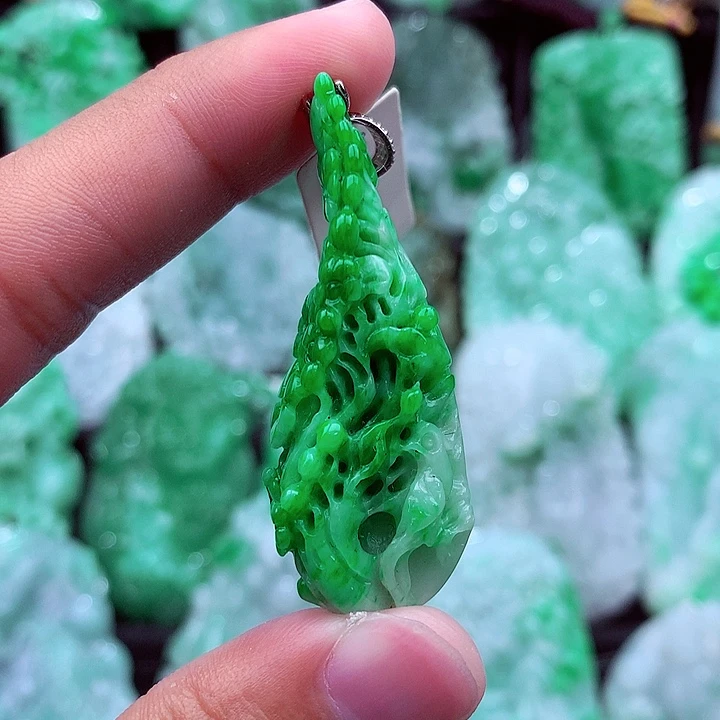 翡翠未镶嵌吊坠(不含链)