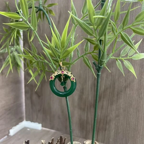 天然 玉石 玉髓绿环吊坠YS007