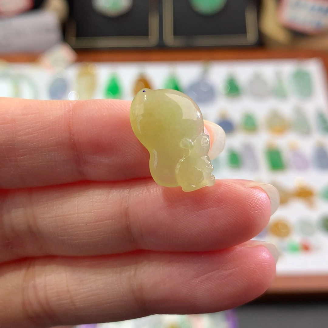 翡翠未镶嵌颈饰翡翠吊坠的未镶嵌