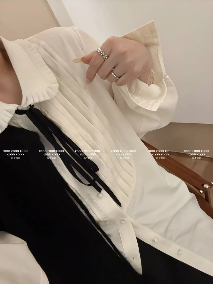 【吃不饱饱】大码 北欧环游 法式重工风琴褶皱衬衫赫本风5648