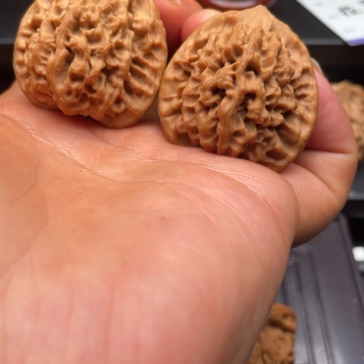 桃核吊坠负***头秦岭秦闷37